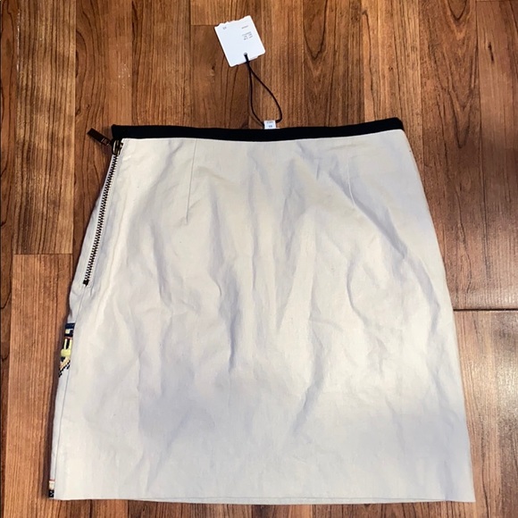 🦋🦋❤️A LOVE A  MINI SKIRT🦋🦋❤️ - Picture 5 of 8